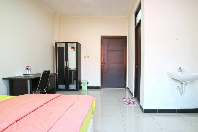 Hotel Saloka Guesthouse