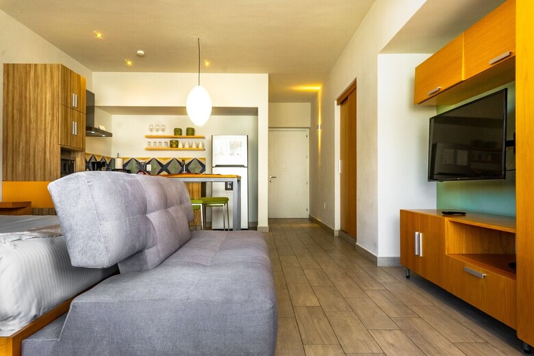 Opal Suites Apartments By Homing Bird.