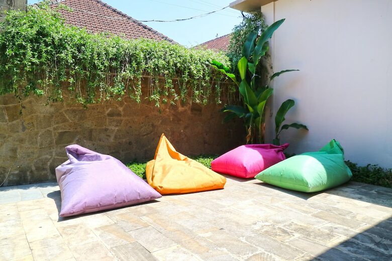 Hotel Lembayung Sari Homestay