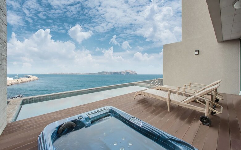 The Cloud Pool&spa