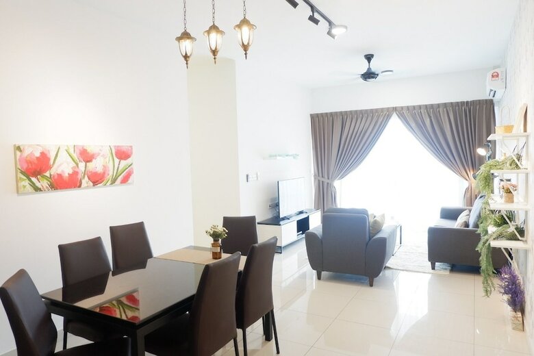 Apartamentos Flexiasia City Garden. Pinnacle Tower