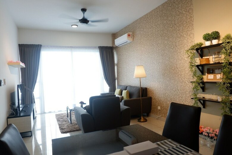 Apartamentos Flexiasia City Garden. Pinnacle Tower