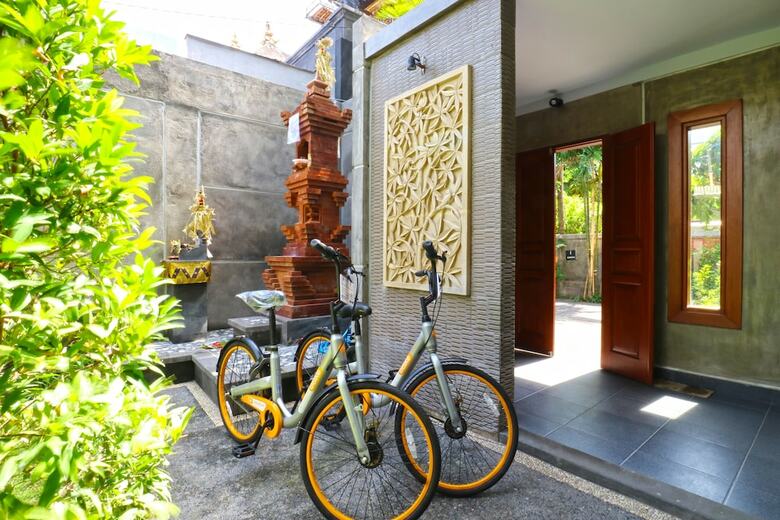 Hotel Gempita House