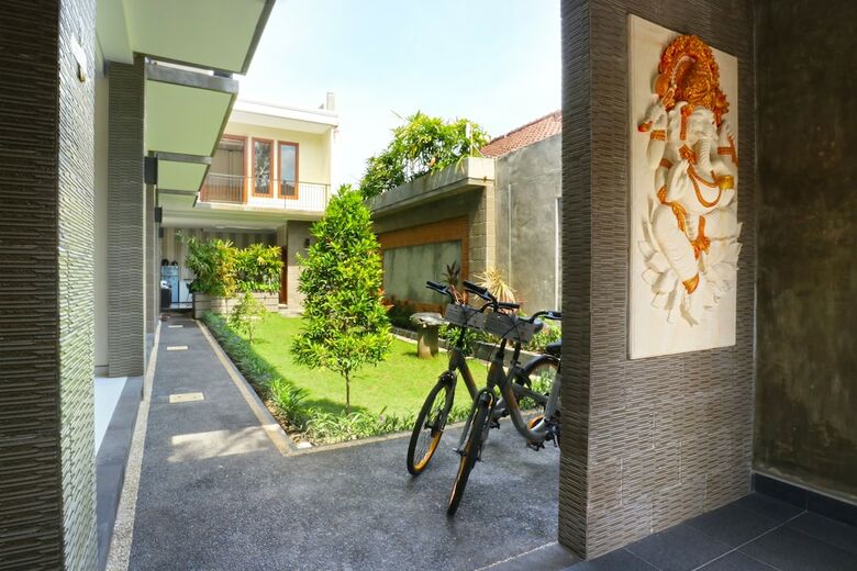 Hotel Gempita House