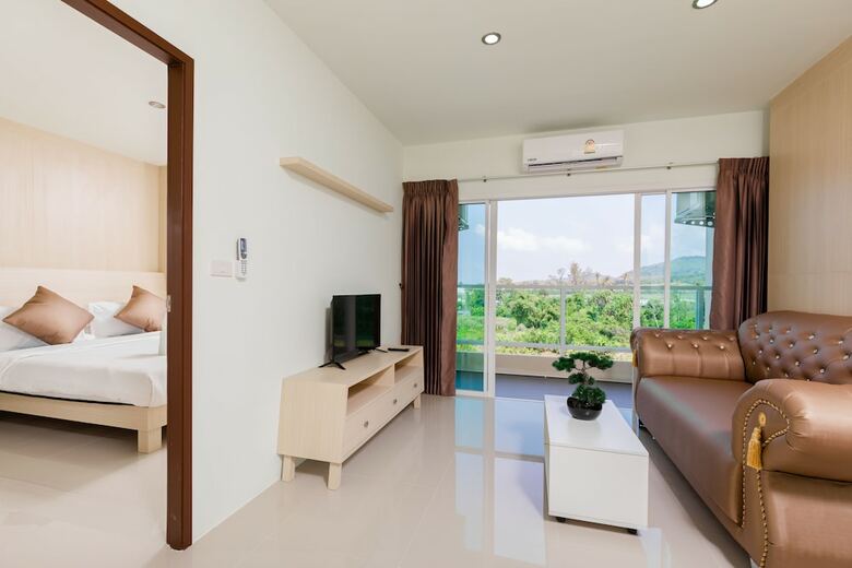 Hotel Jj Airport Phuket Condotel By O