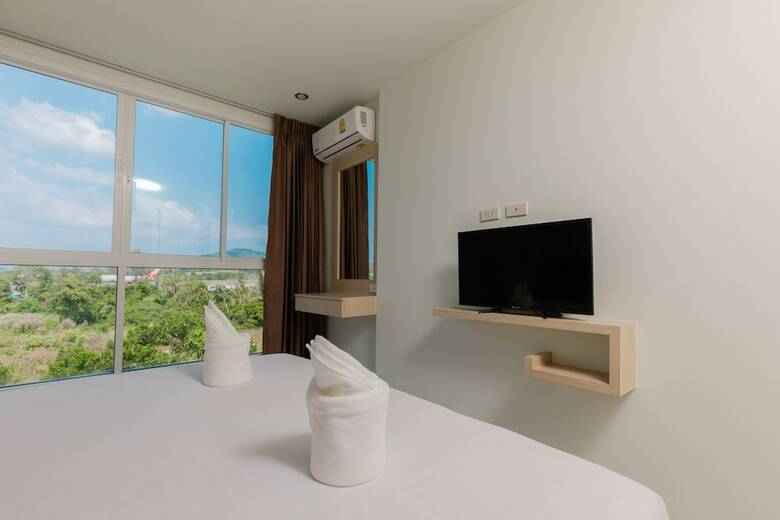 Hotel Jj Airport Phuket Condotel By O