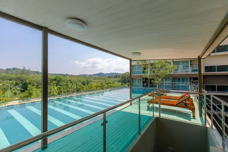 Hotel Jj Airport Phuket Condotel By O