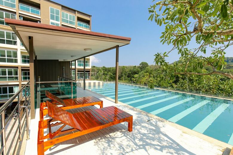 Hotel Jj Airport Phuket Condotel By O