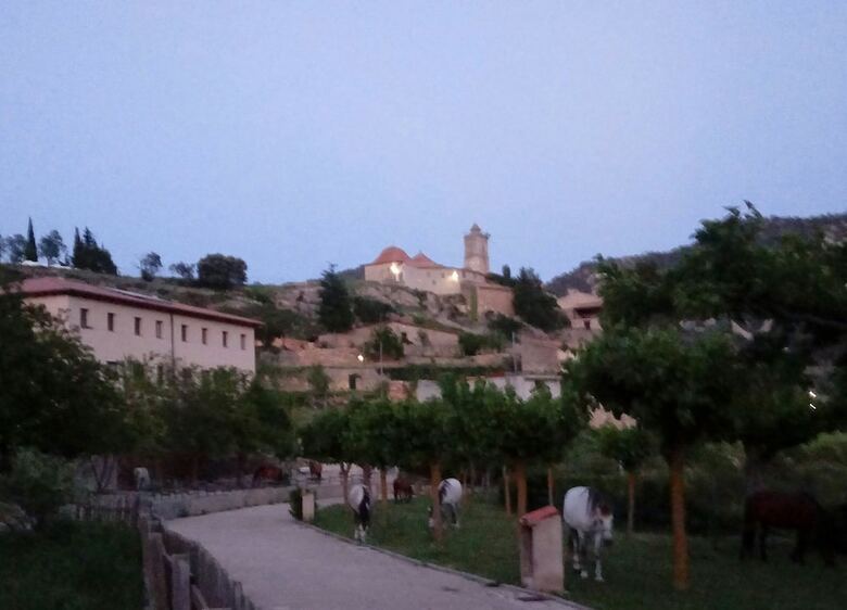 Hostal Albergue La Font Lluny