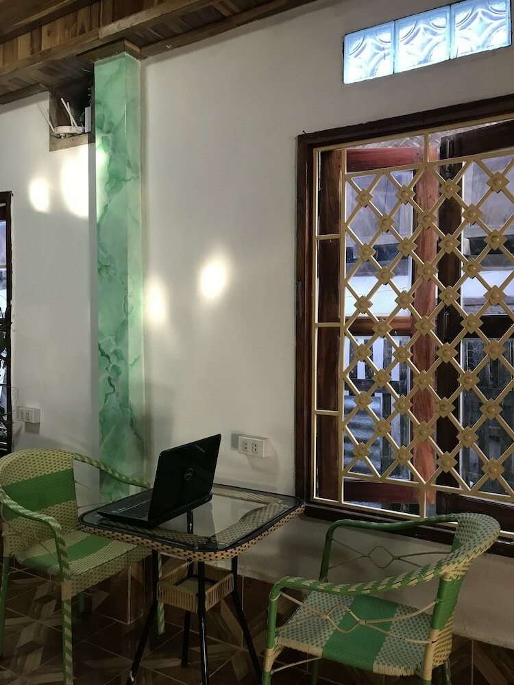 Hostal Friendly Backpacker Hostel