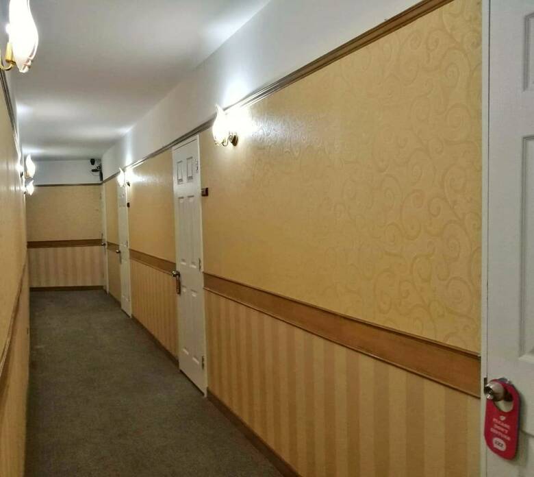 Hostal T Y Guest House