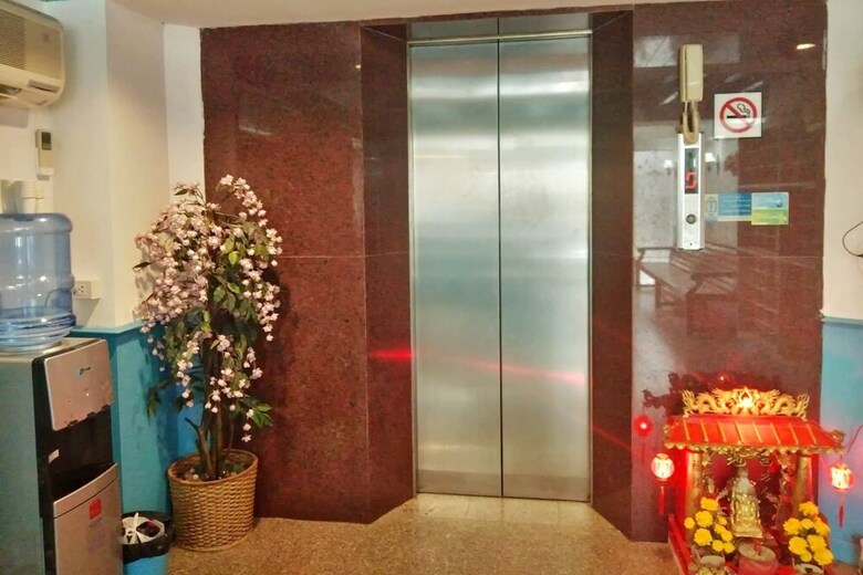 Hostal T Y Guest House