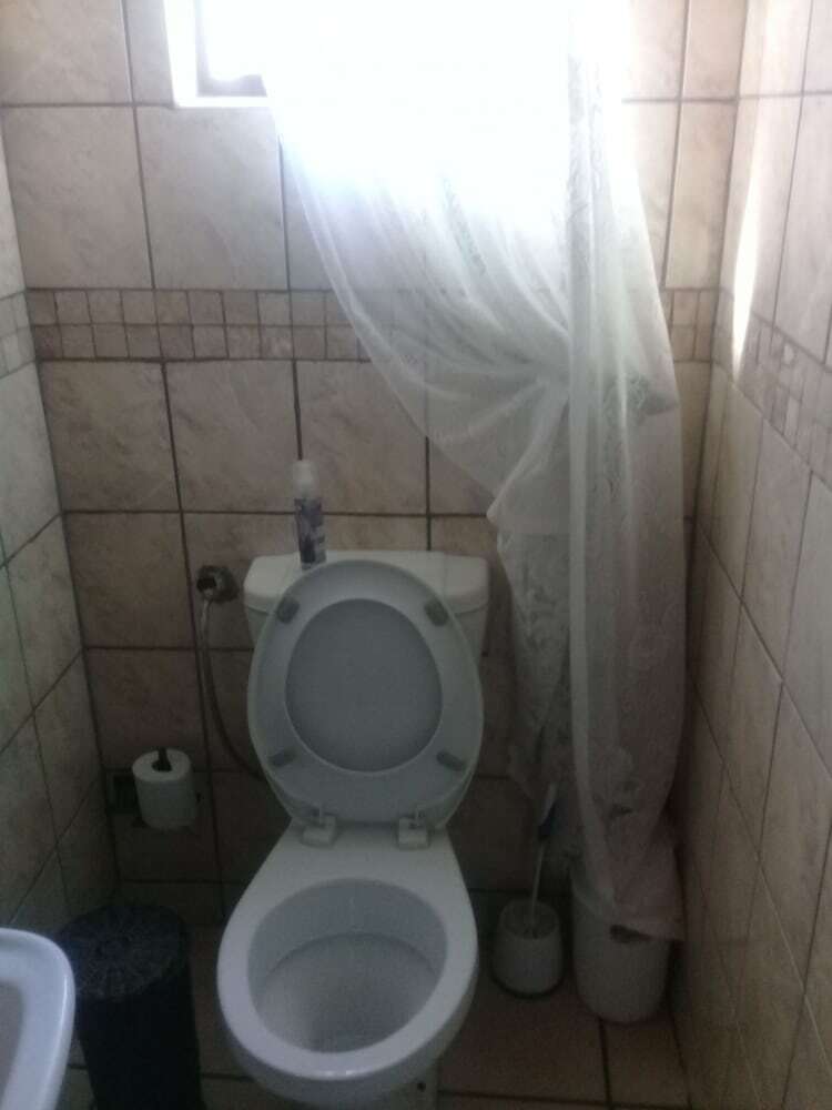 Hotel C-mew Guesthouse