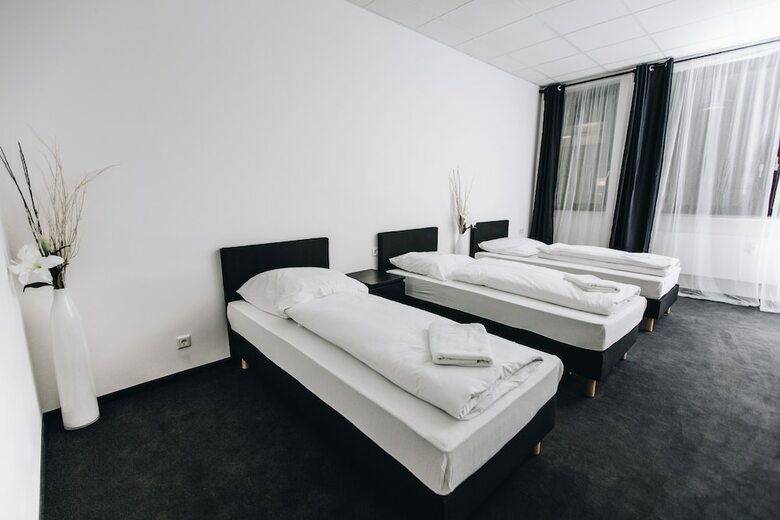 Hostal Huxx City