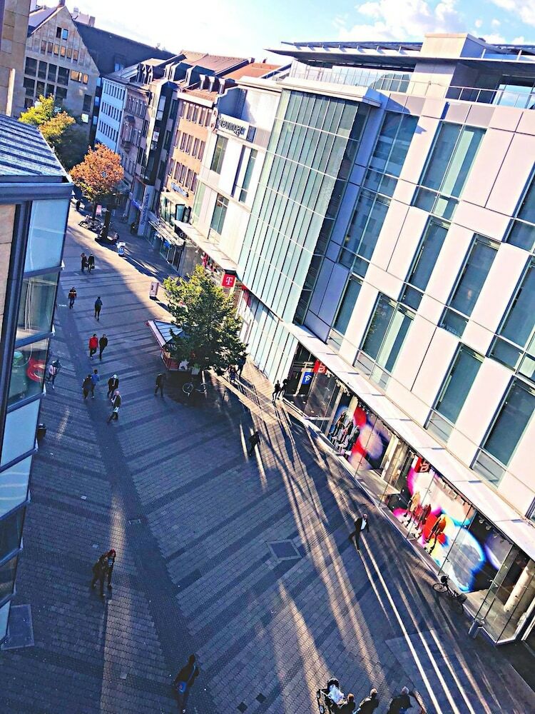 Hostal Huxx City