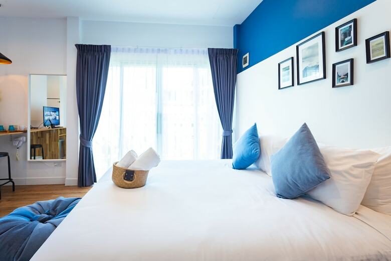 Hotel The Seaton House Phuket
