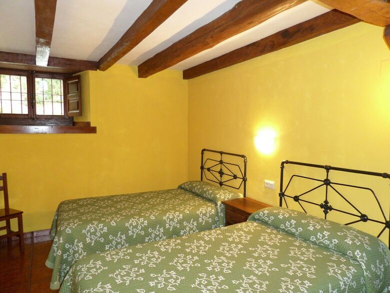 Apartamentos Rurales Las Rocas de Brez