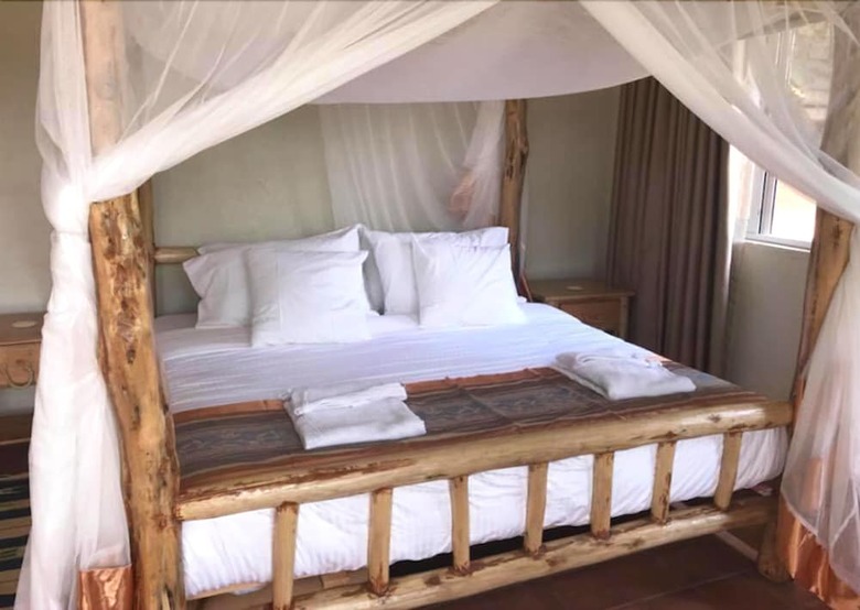 Bed & Breakfast Summit Safari Lodge