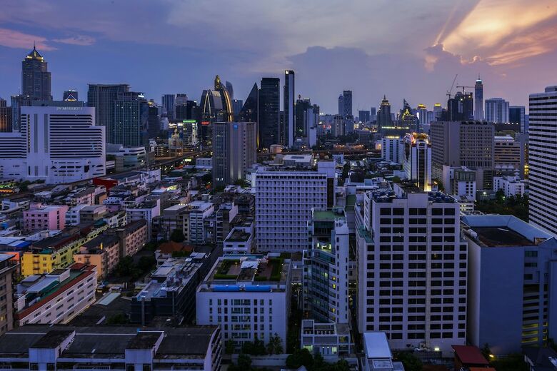 Hyde Sukhumvit 11 By Favstay