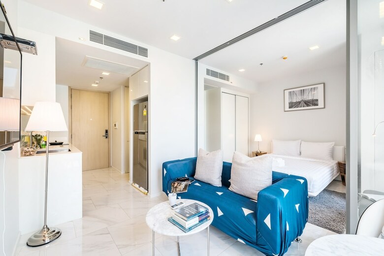 Hyde Sukhumvit 11 By Favstay