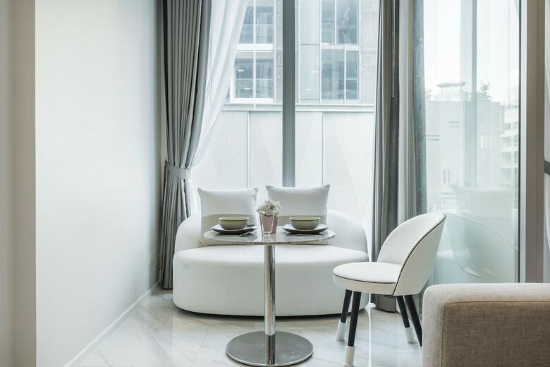 Hyde Sukhumvit 11 By Favstay