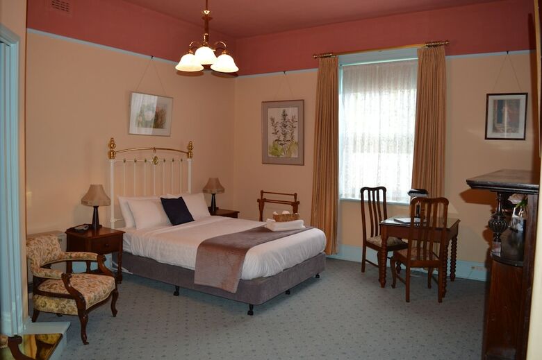 Bed & Breakfast The Dragonfly North West