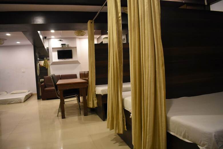 Hostal Mumbai Darbar
