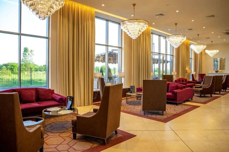 Hotel Lahta Plaza