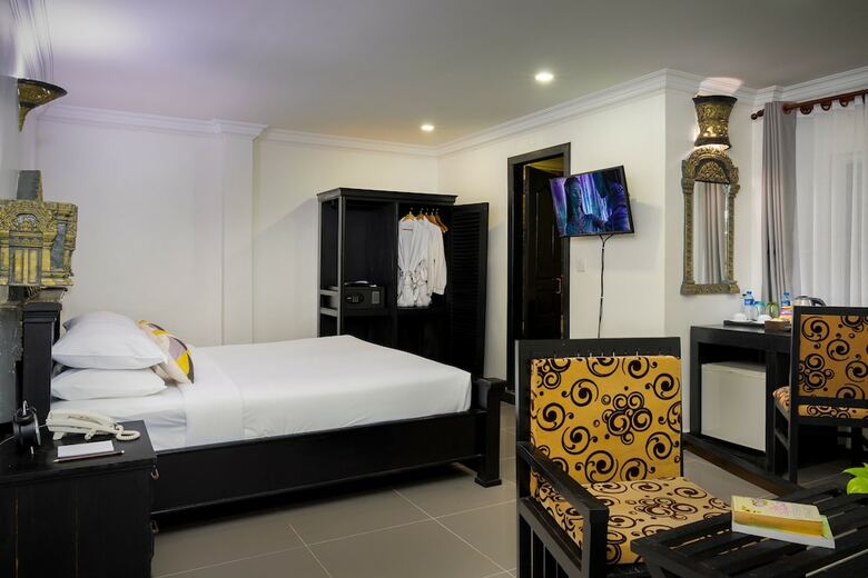 Popular Hotel & Spa