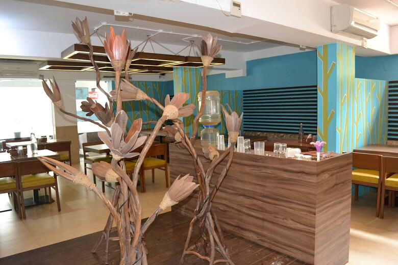 Hotel Stay Simple Sunkissed Plaza Resort