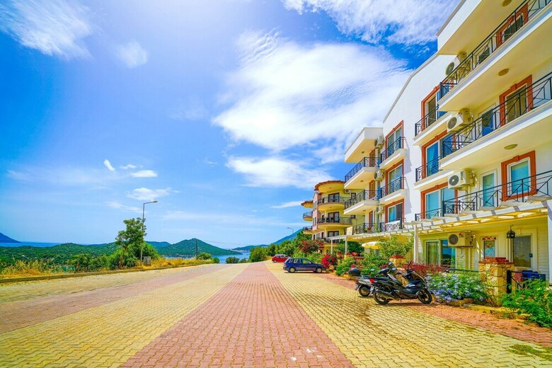Ada Apartment