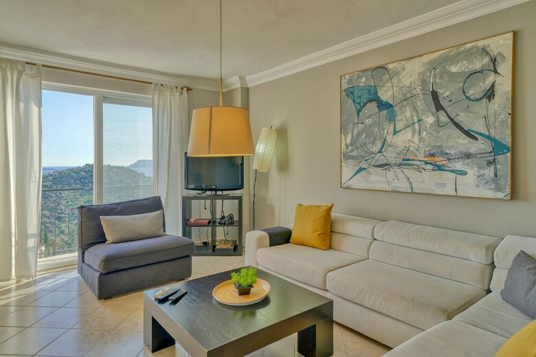 Ada Apartment