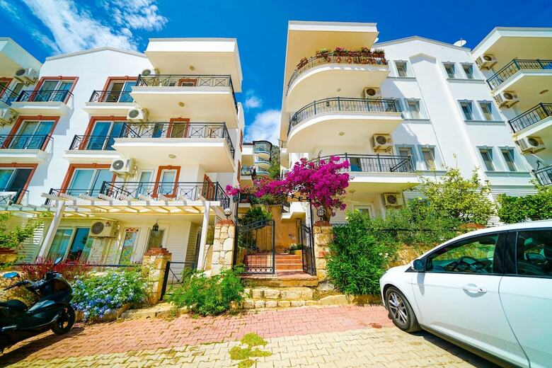 Ada Apartment