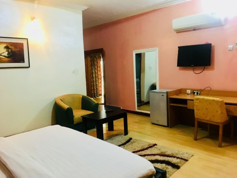 Duoban Hotel & Suite