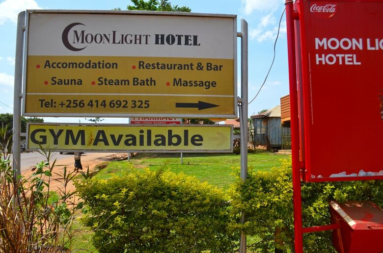 Moonlight Hotel-namanve
