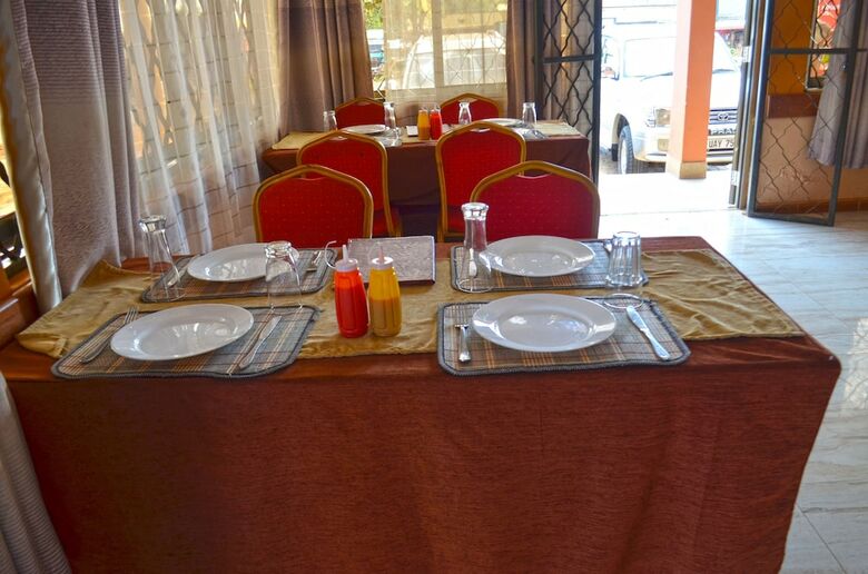 Moonlight Hotel-namanve