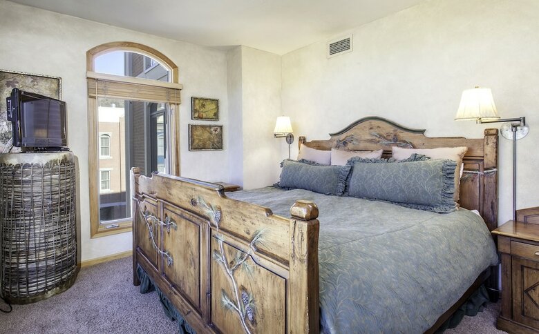The Caledonian By All Seasons Resort Lodging