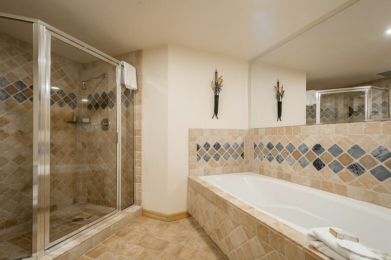 The Caledonian By All Seasons Resort Lodging