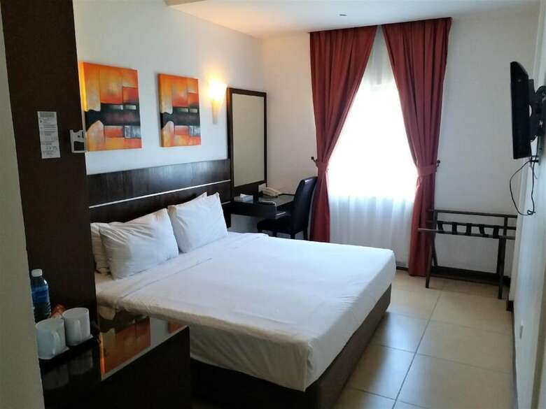 Hotel Bella Vista Waterfront Resort