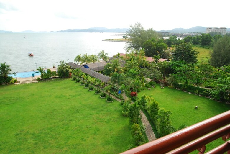 Hotel Bella Vista Waterfront Resort