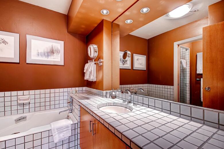 Apartamentos Centennial 2 Bedroom Condo Unit No. 7