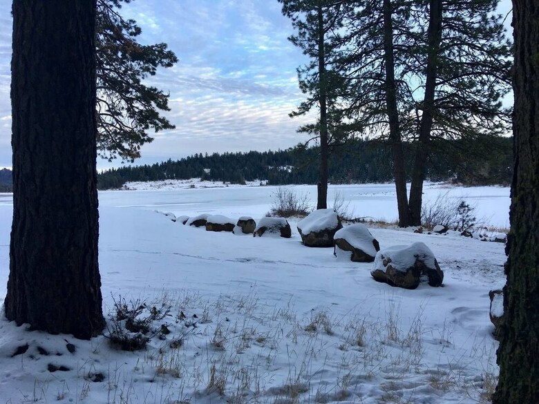 #49 The Cabins At Hyatt Lake - Sleeps 4 - Private