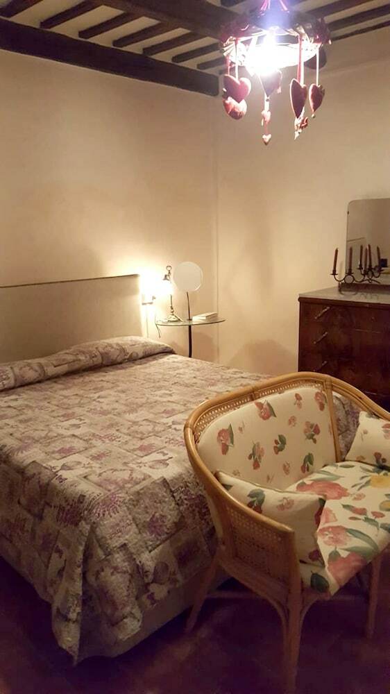 House With 2 Bedrooms In Cingoli, With Wifi