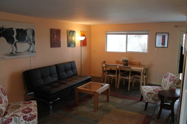 Apartamentos Hopyard View Farm ~ A Farm Experience In Ashland!