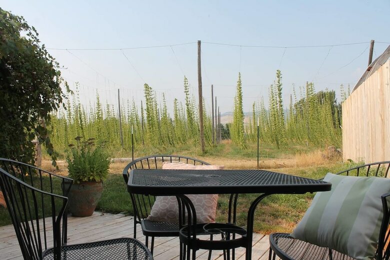 Apartamentos Hopyard View Farm ~ A Farm Experience In Ashland!
