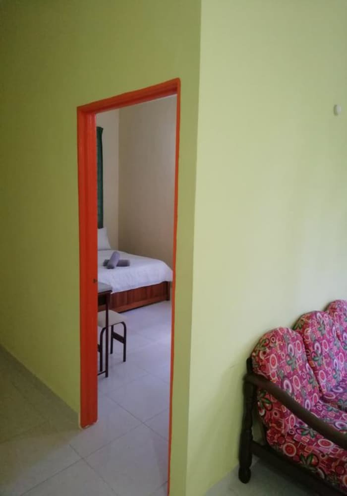 Hotel By Lawang Suites