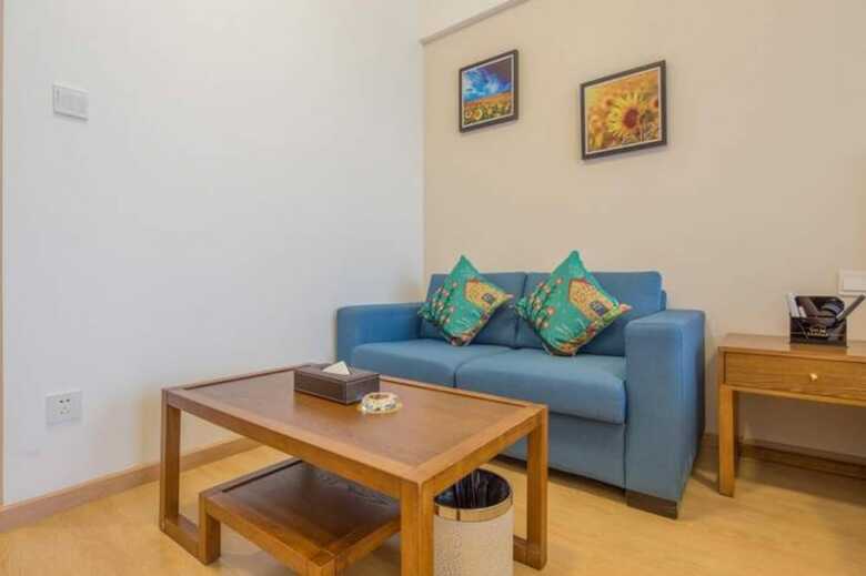 Liwu Apartment-green Land Plaza Branch