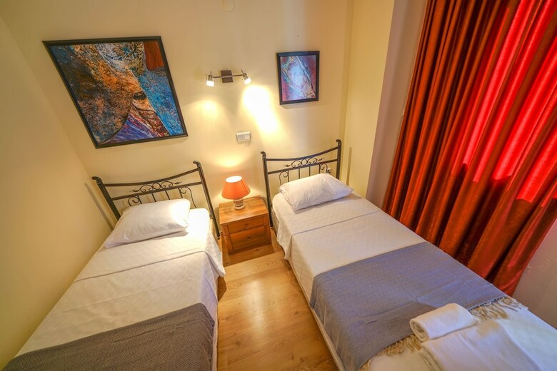 Picus Apartment