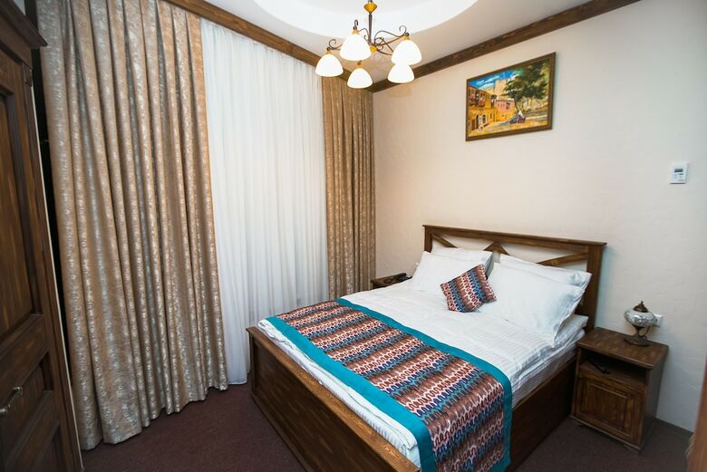 Maajid Hotel