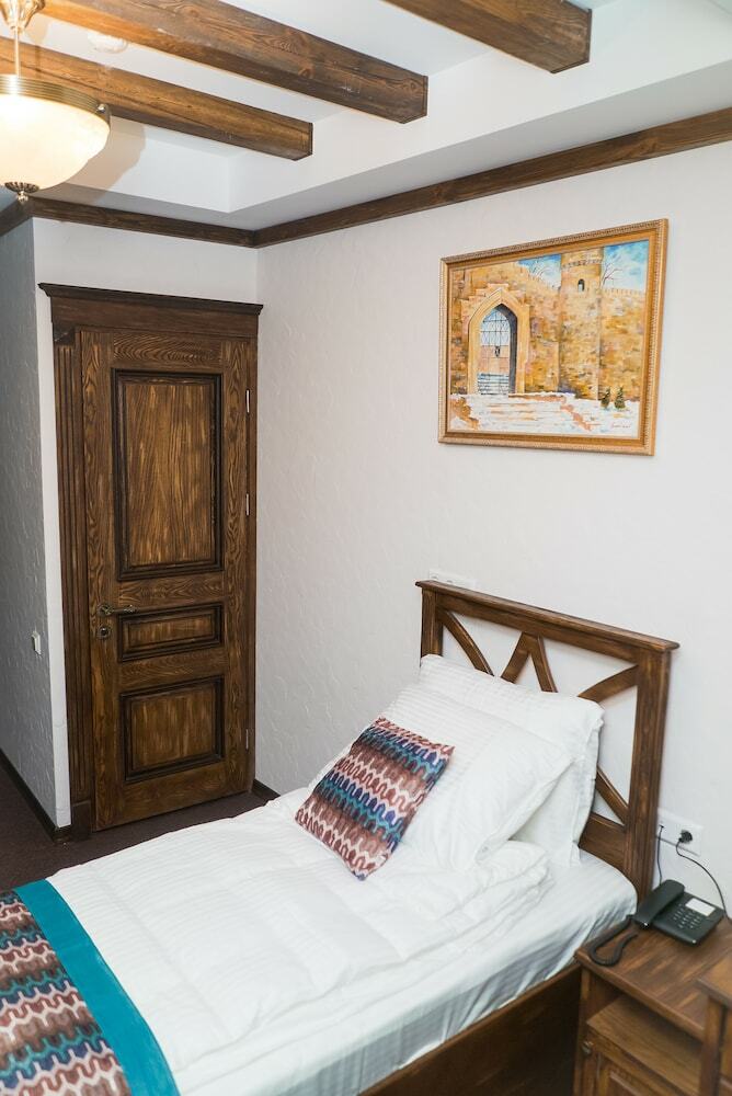 Maajid Hotel